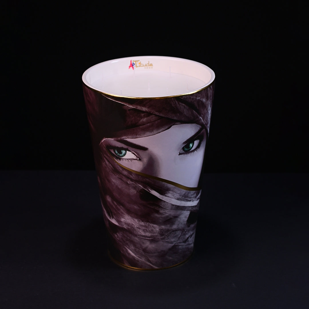 Artistic scented candle with a hyper-realistic design, inspired by Rafael Fonsecaโs Arabian Eyes collection.