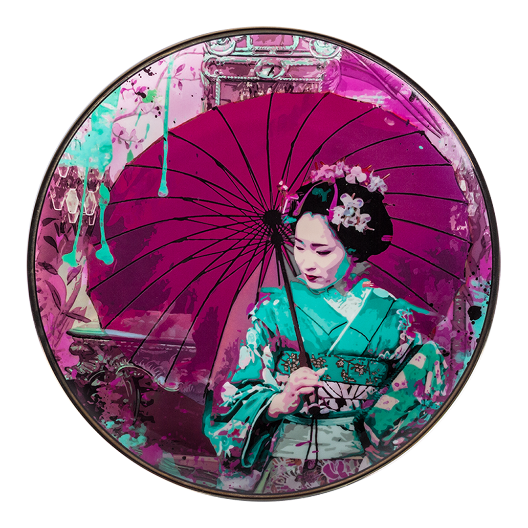 GEISHA AT NIGHT